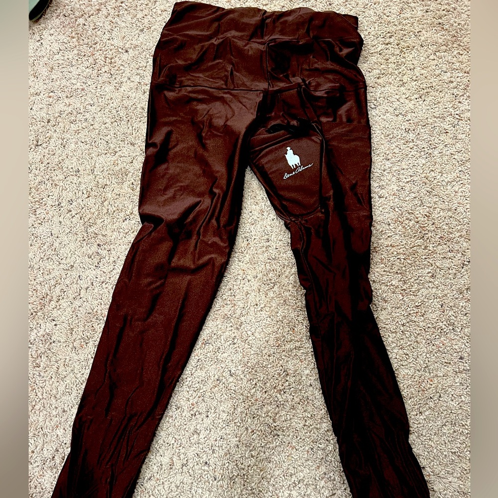Dark brown Dene Adams conceal carry leggings size xl. Can fit a size 14-16 pant.